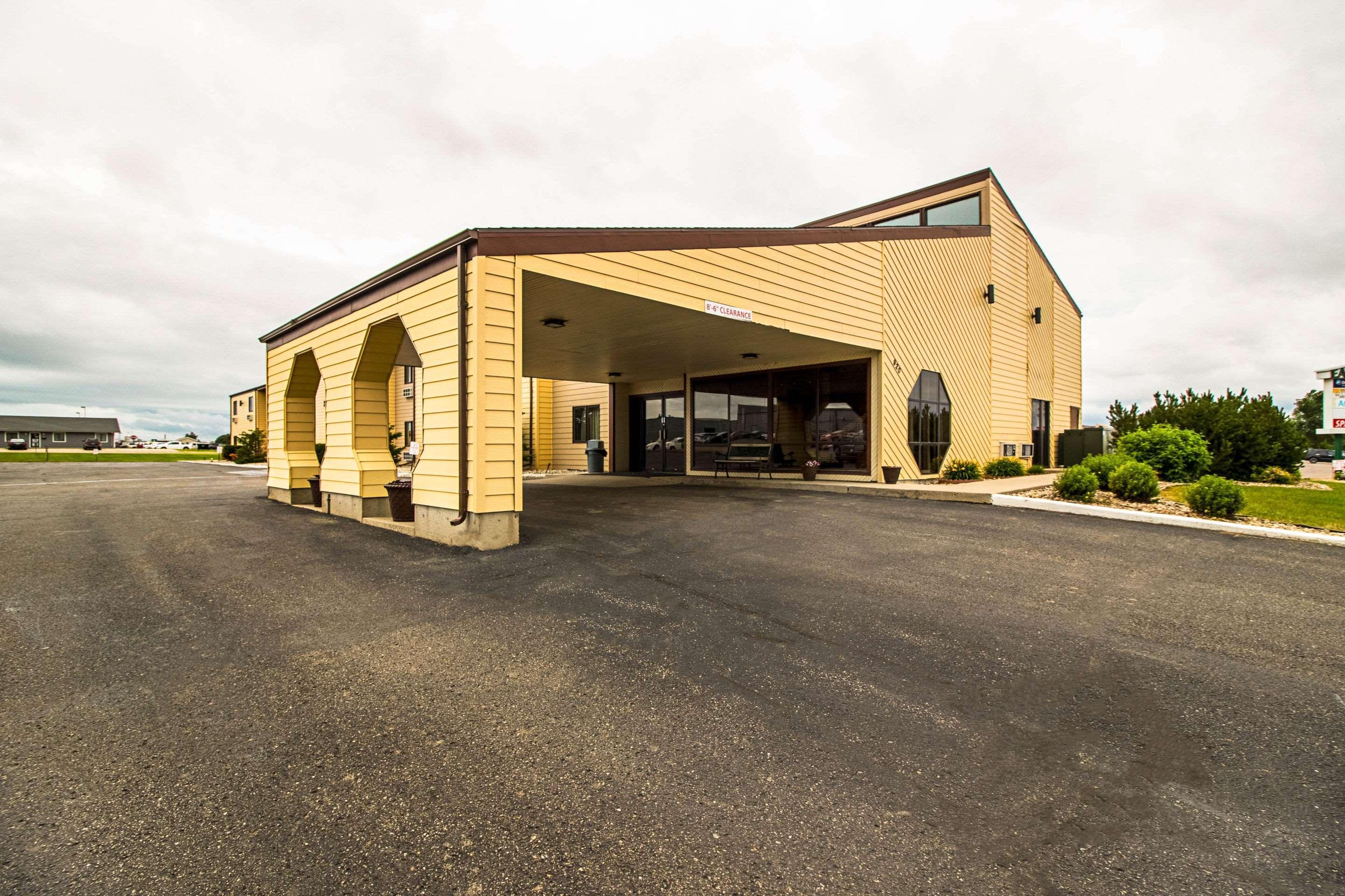 Econo Lodge Watertown Buitenkant foto