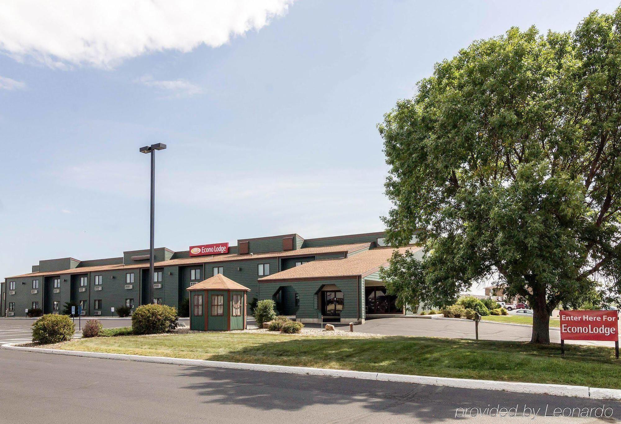 Econo Lodge Watertown Buitenkant foto
