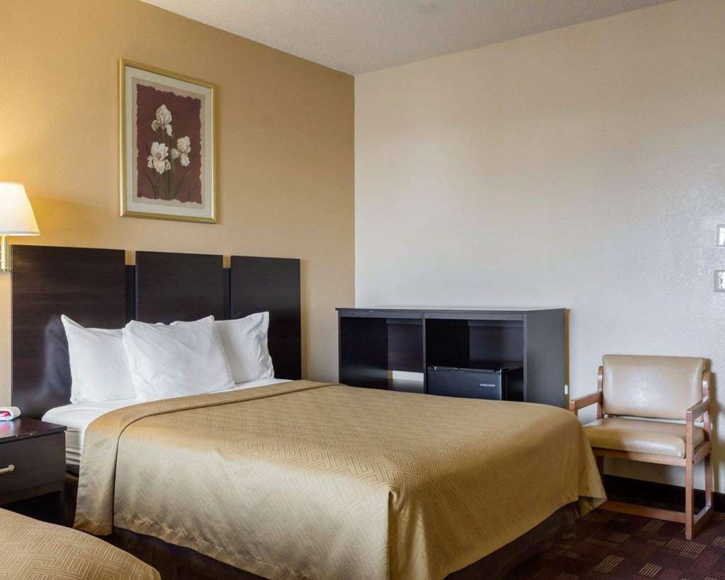 Econo Lodge Watertown Kamer foto