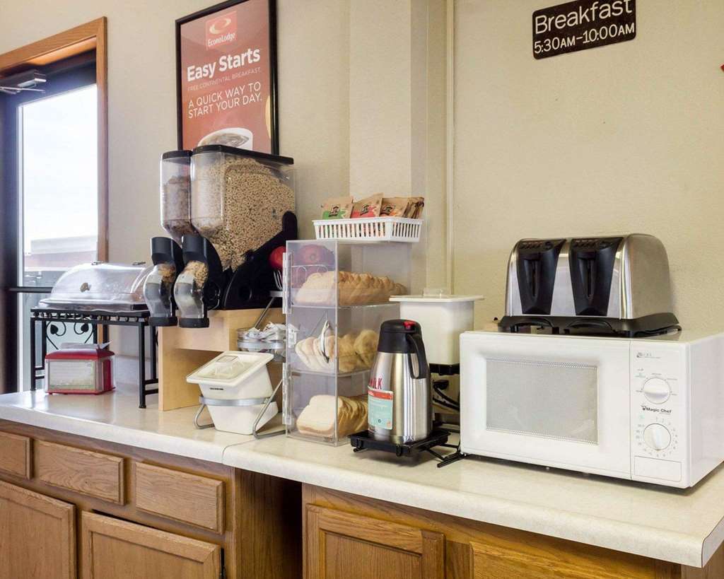 Econo Lodge Watertown Restaurant foto