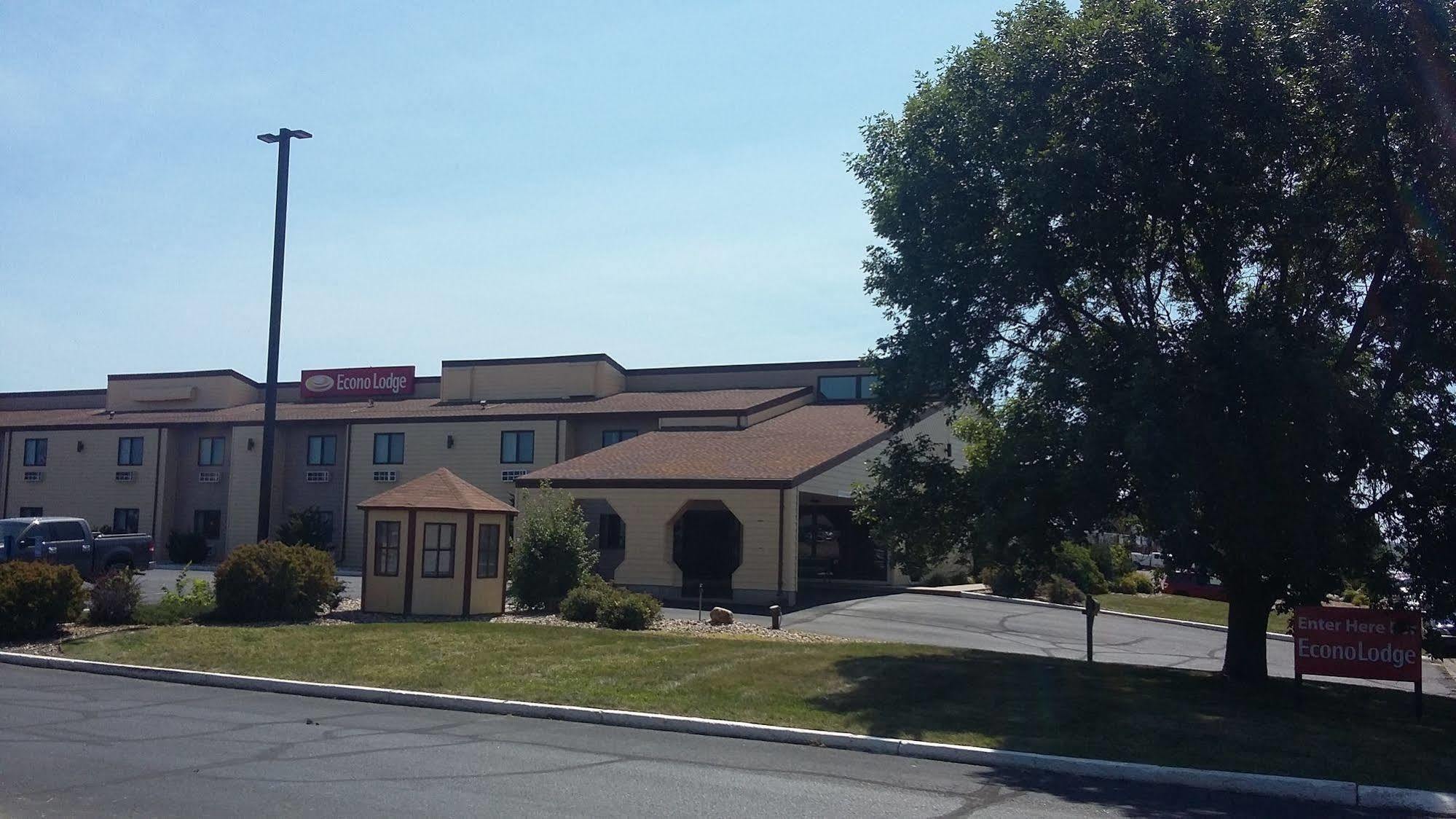 Econo Lodge Watertown Buitenkant foto